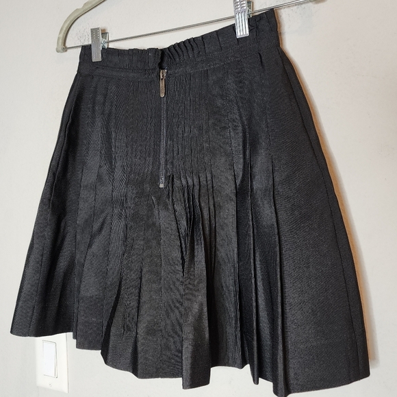 Zac Posen × Target Black Pleated Mini Skirt Paperbag waist size 3. - Picture 15 of 16